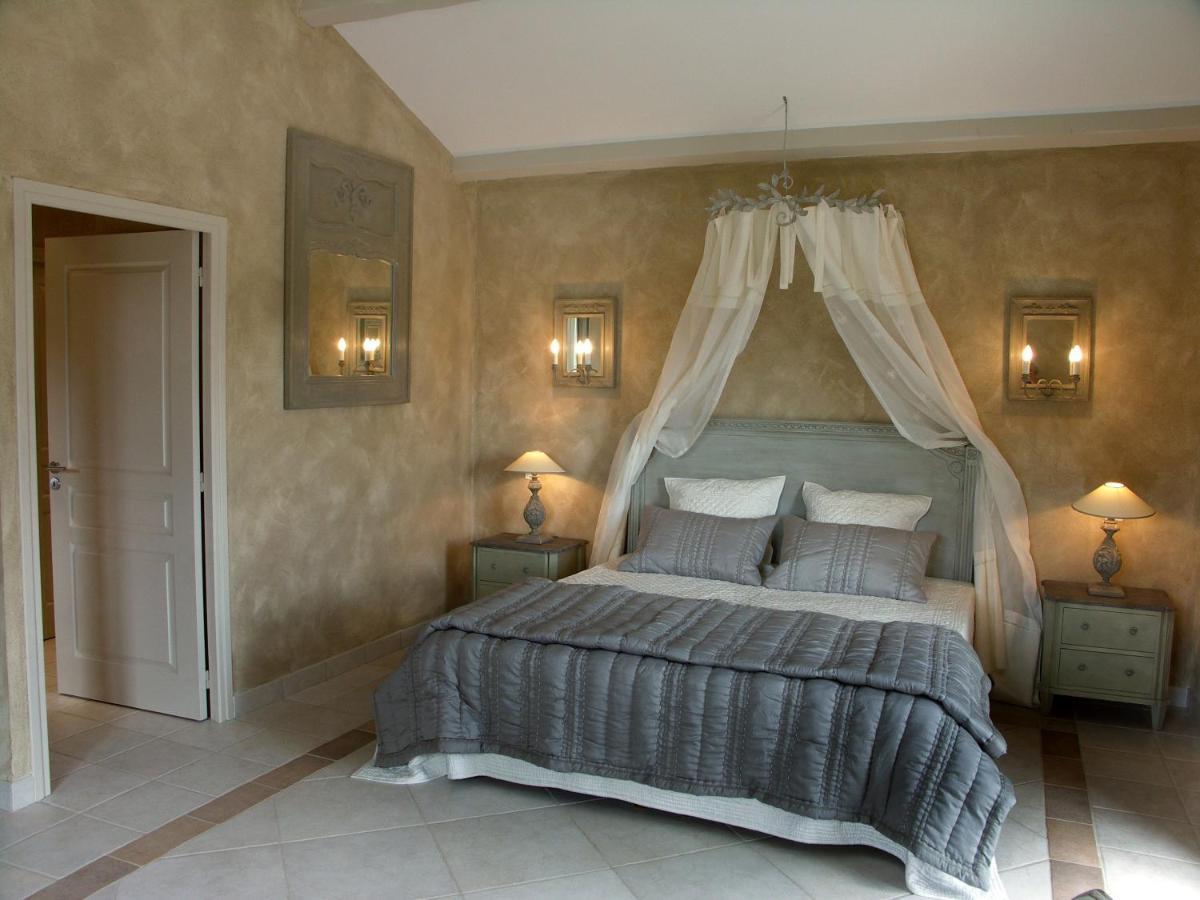 Chateau De Cachard Boffres Quarto foto